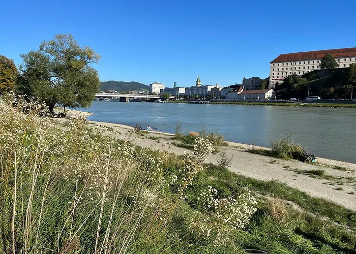 Rudolfquartier Linz, Rudolfstrasse